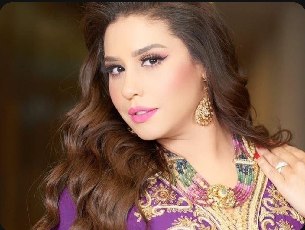 هدى سعد تتوّج مغامرتها ببلوغ قمة "كيليمانجارو" بعد 3 أيام من التسلق (صورة)