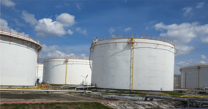 US crude inventories log 3.8M-barrel hike last week