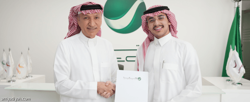 الهندي يضم آل ساعد إلى «روتانا»