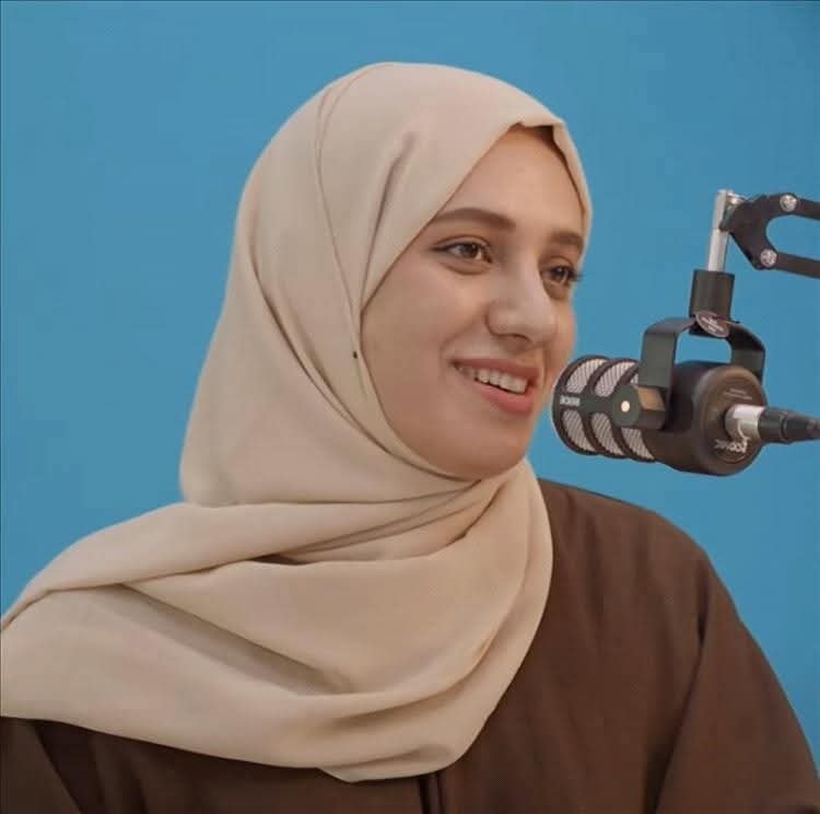 معيدة بجامعة عدن تُشعل مواقع التواصل وتكشف كارثة الأكاديميين في الجامعة