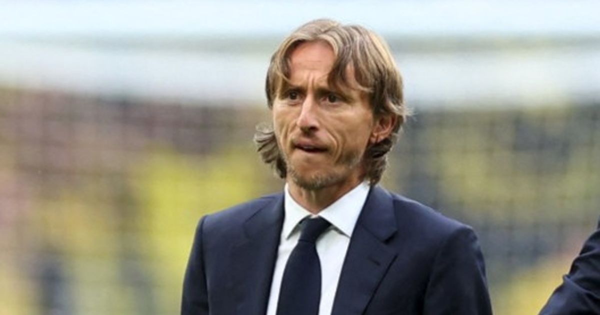 ميلان يحدد موعد انضمام مودريتش.. وأليغري يرحب بأسطورة الريال