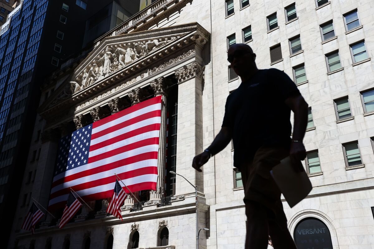 S&P 500 Set for Double-Digit Gain on Big Tech, Wells Fargo's Equity Strategist Says