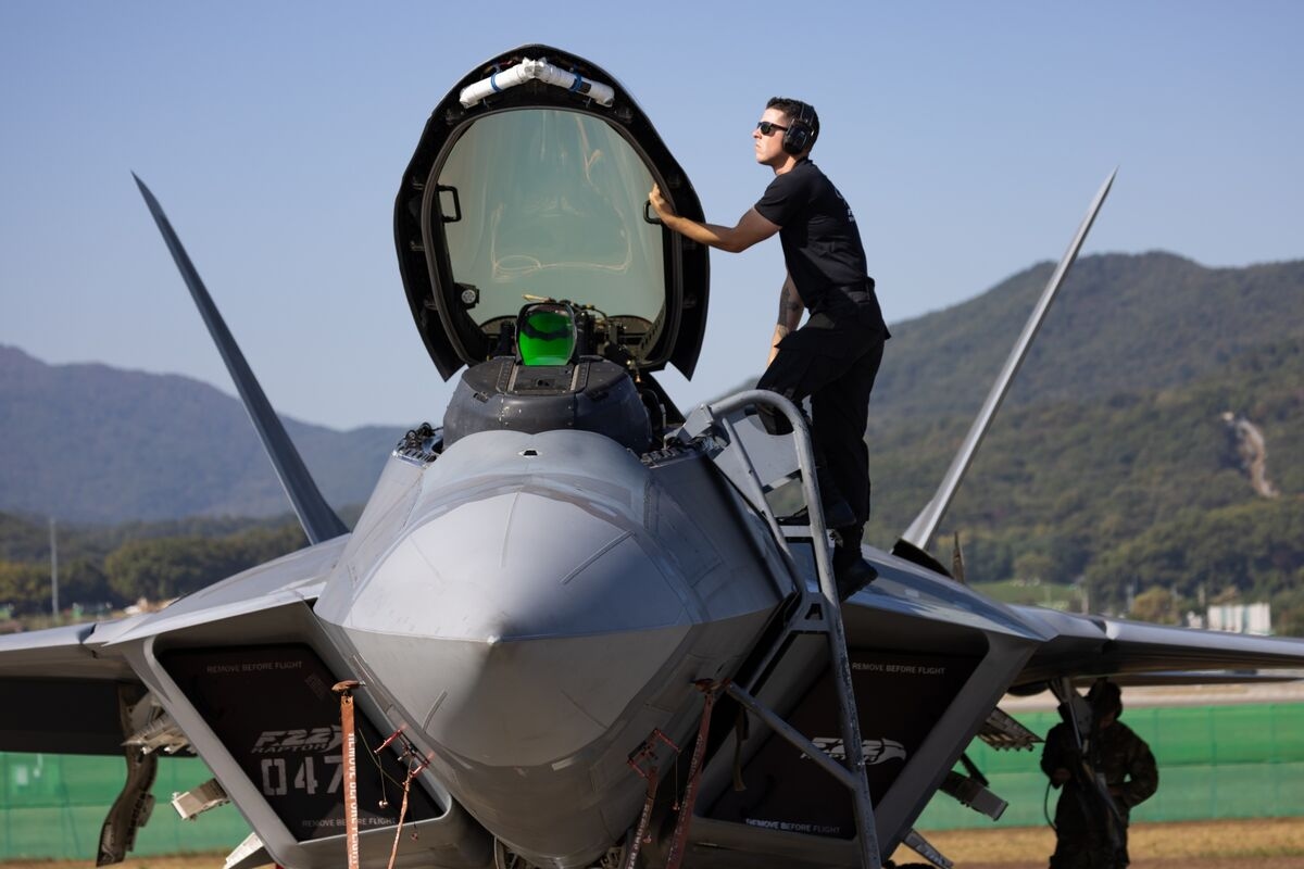 Wall Street Sees Opportunity in Defense Contractor Stocks on Bright Outlook