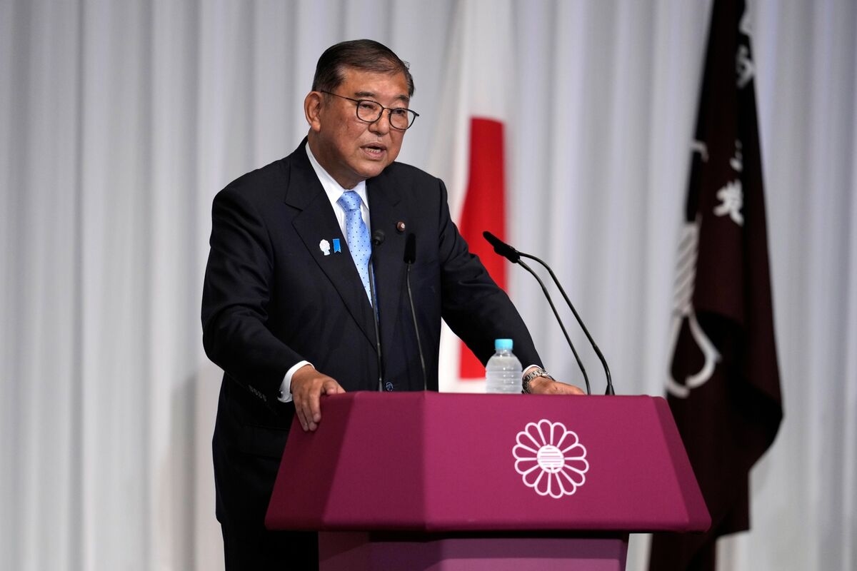 Japan Faces 40-Year Debt Sale as Fiscal Fears Linger After Vote