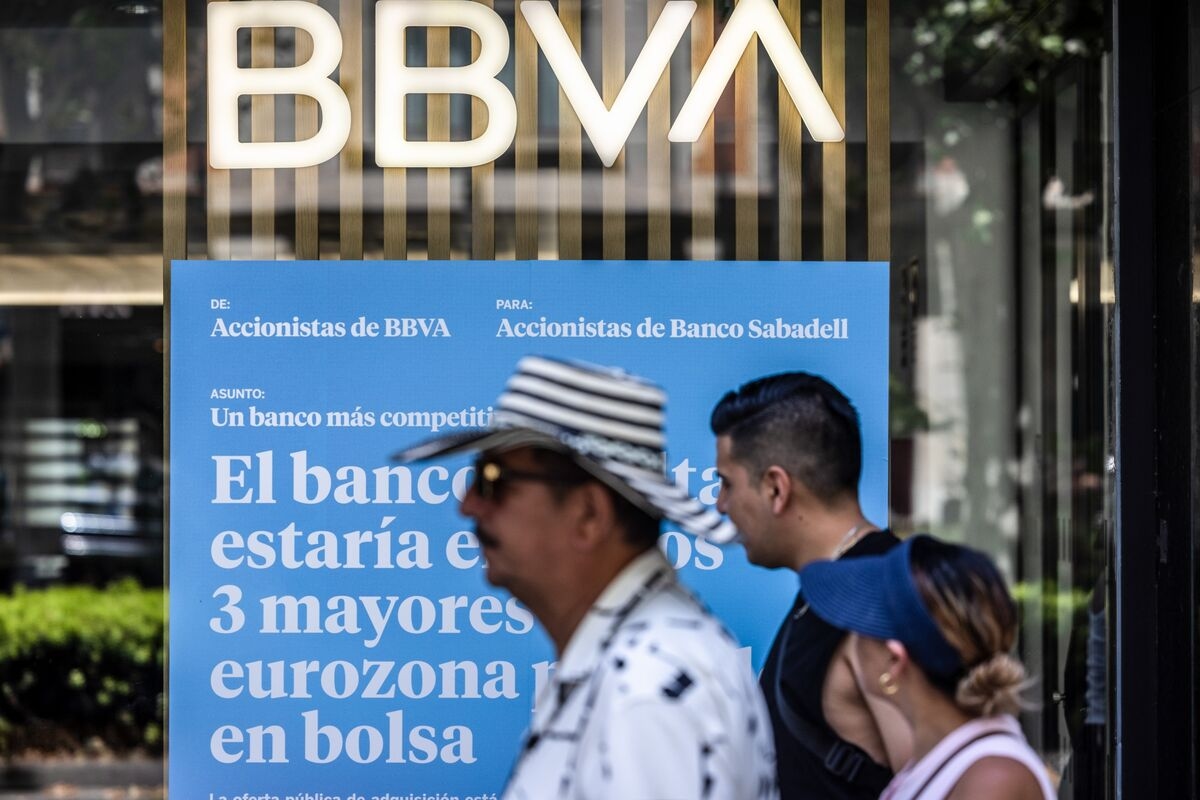 BBVA's Latest Setback Leaves Analysts Split Over Sabadell Deal