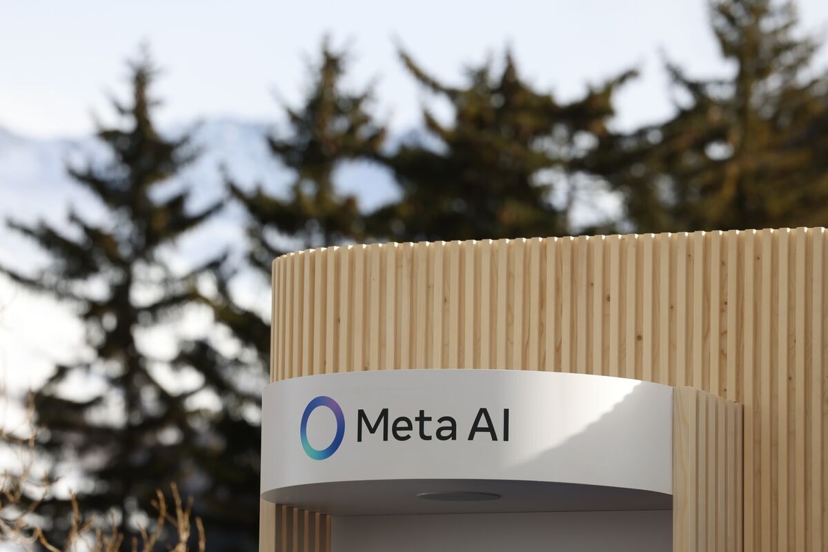 Meta Hires Top Researchers From Google, Sesame for New AI Lab