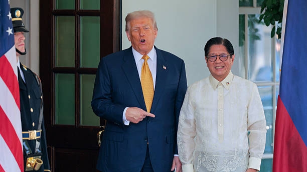 Trump Sets Tariff on Philippines at 19%