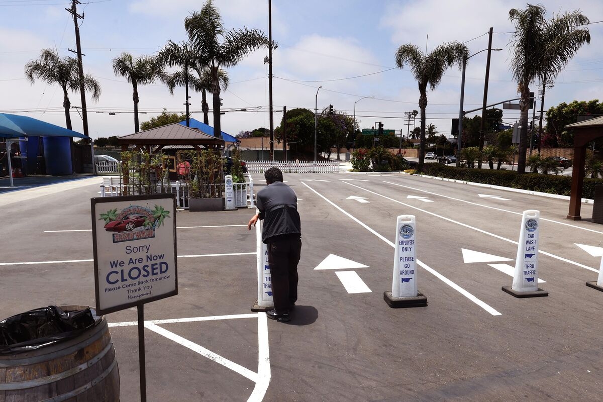 ICE Raids Derail Los Angeles Economy as Workers Go Into Hiding
