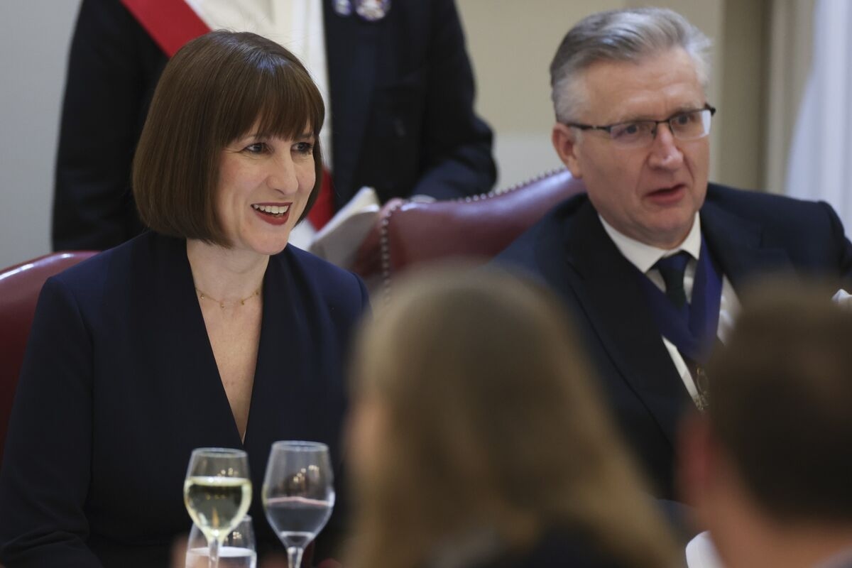 Ailbhe Rea: Rachel Reeves Boxes Herself In on Tax, Again