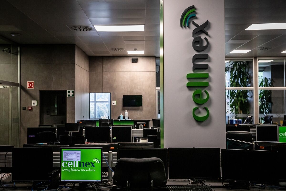 EQT, Omers, Phoenix Eye Final Bids for Cellnex Swiss Business