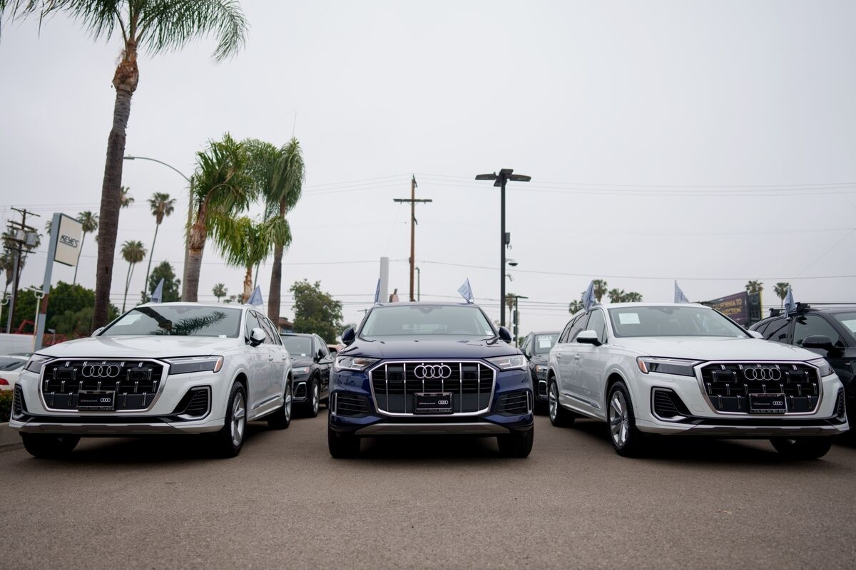 Audi Resists US Price Hikes as 19% Sales Drop Adds to Tariff Woe