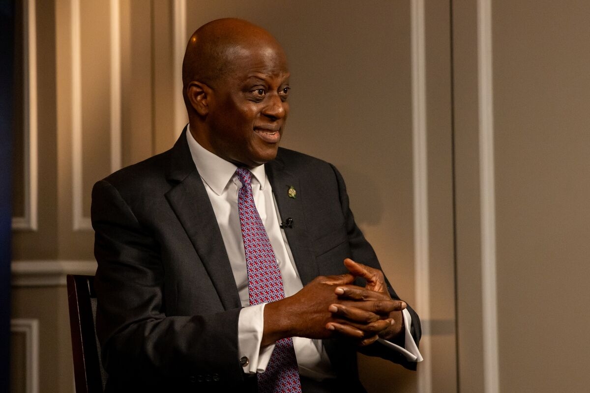 Nigeria Holds Key Rate to Sustain Disinflation, Gauge Risks
