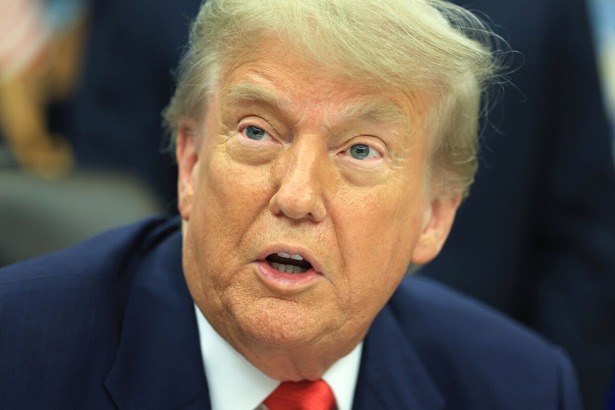 Trump Says He Doesn't Expect to Extend July 9 Tariff Deadline