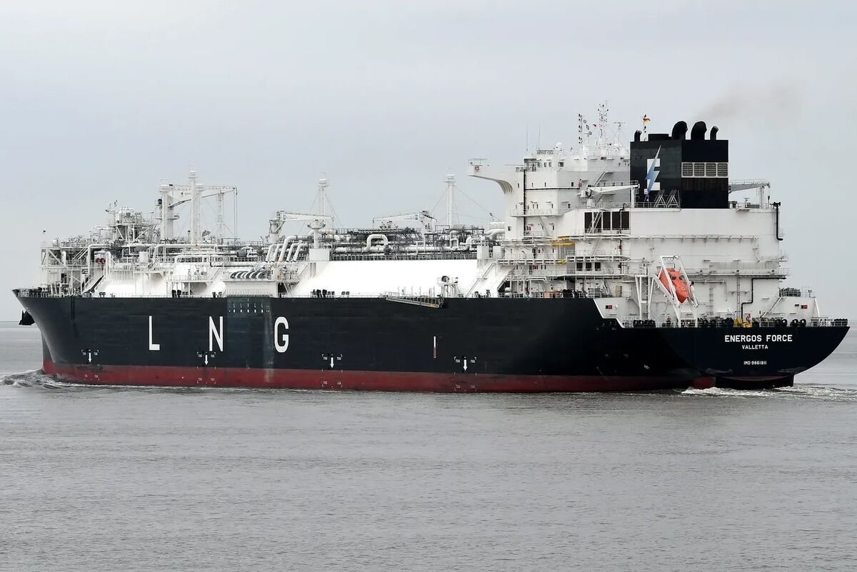 German LNG Terminal Sees Ship Head for Gibraltar After Dispute