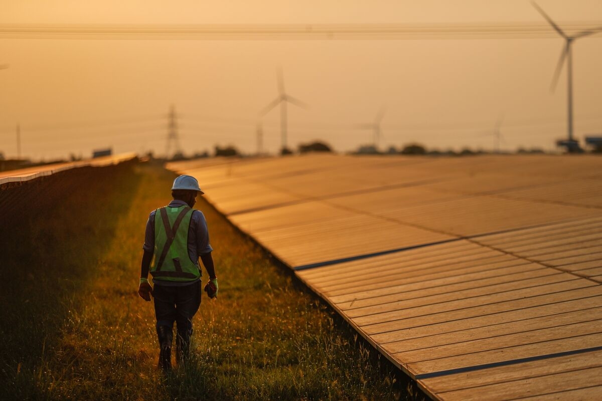 Indian Solar Maker's Race to 10GW Boosts Modi's Global Ambitions