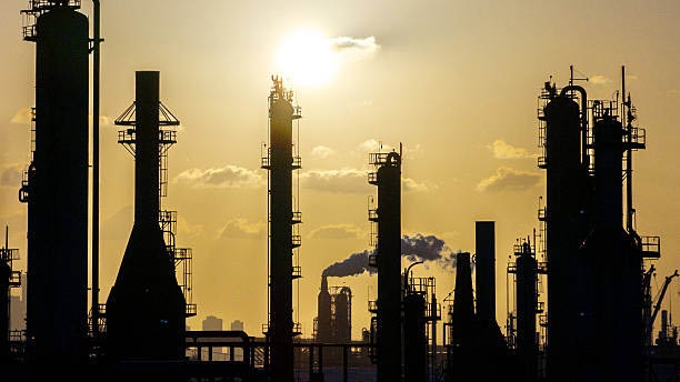 Oil Plunges as Iran Retaliates for US Missile Strikes