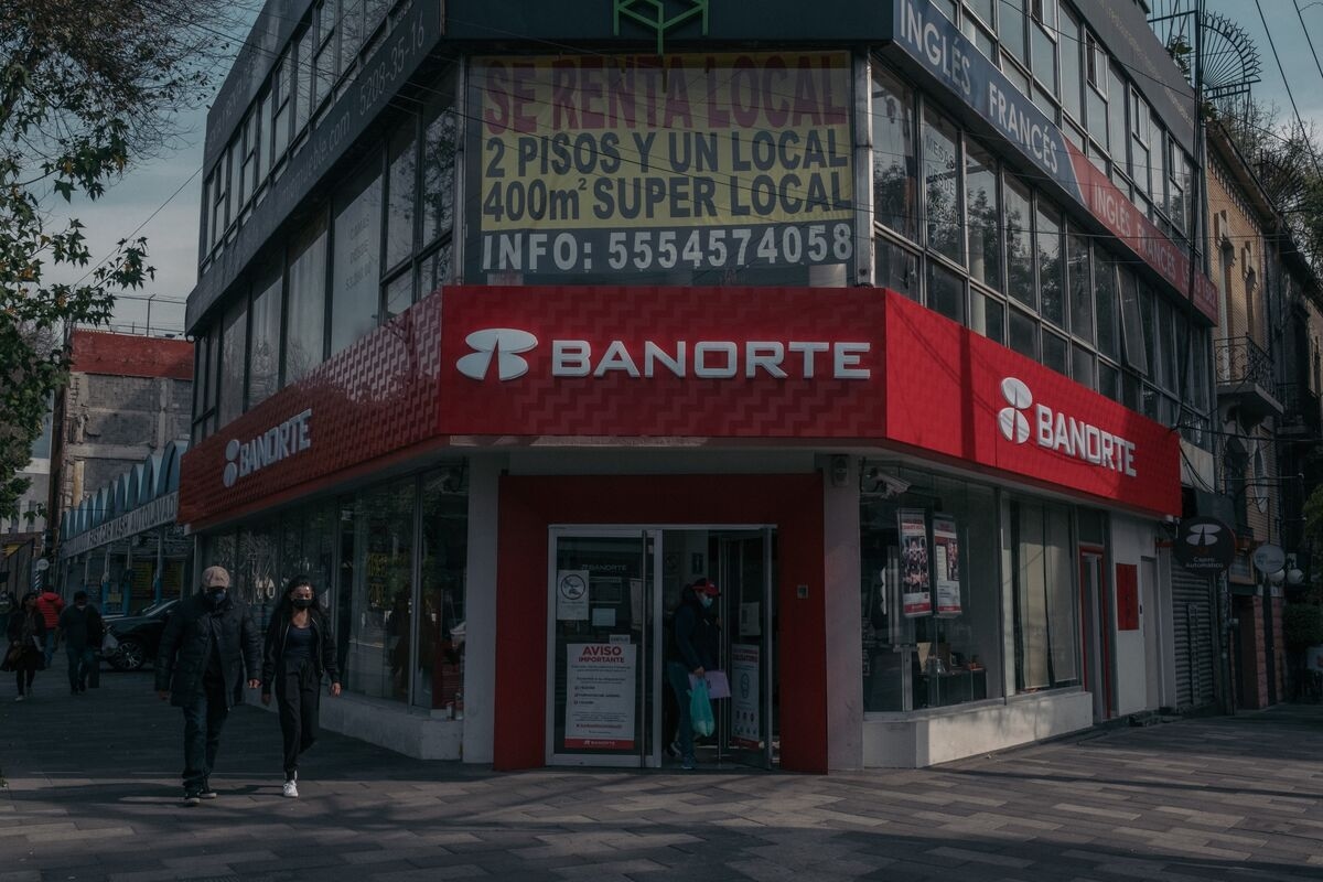 Mexico's Banorte Reviews Clients After US Moves Against Rivals