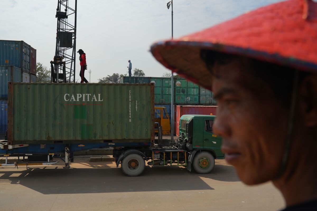 US Trade Deals May Boost Indonesia Assets in Near Term: Analysts