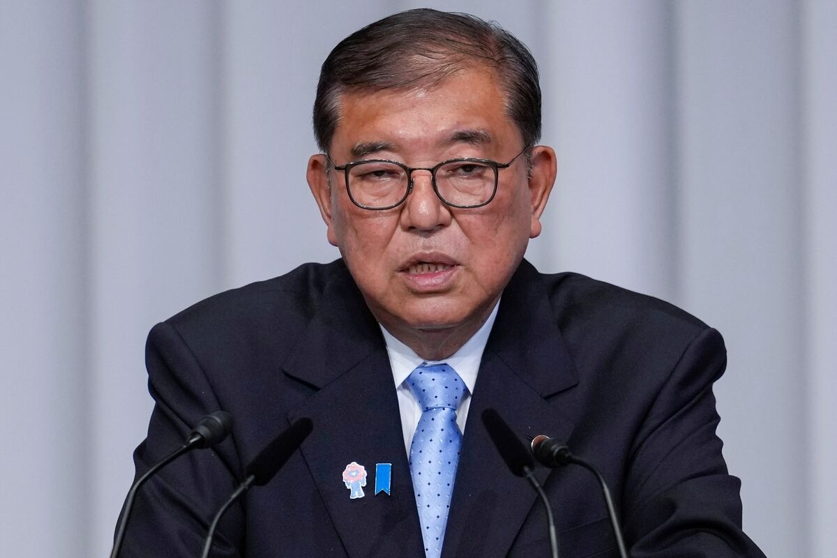 Japan PM Ishiba Signals Intent to Stay On Despite Calls to Quit