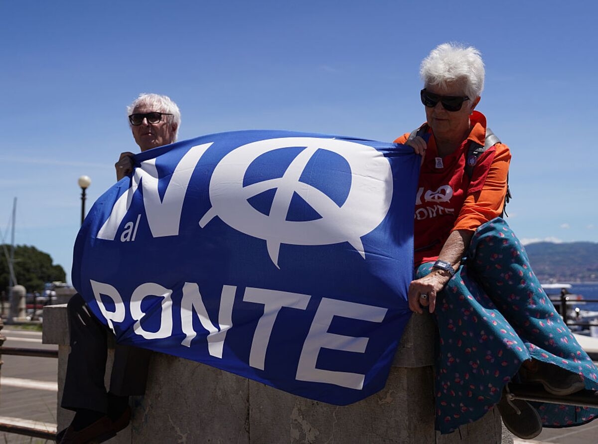 Italy's Bridge to Nowhere Shows Defense-Boom Risks