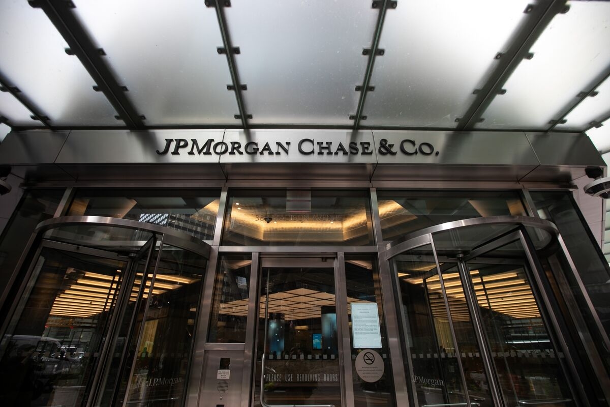 JPMorgan's Oksana Aronov Sees More Junk Firms Struggling to Repay Debts