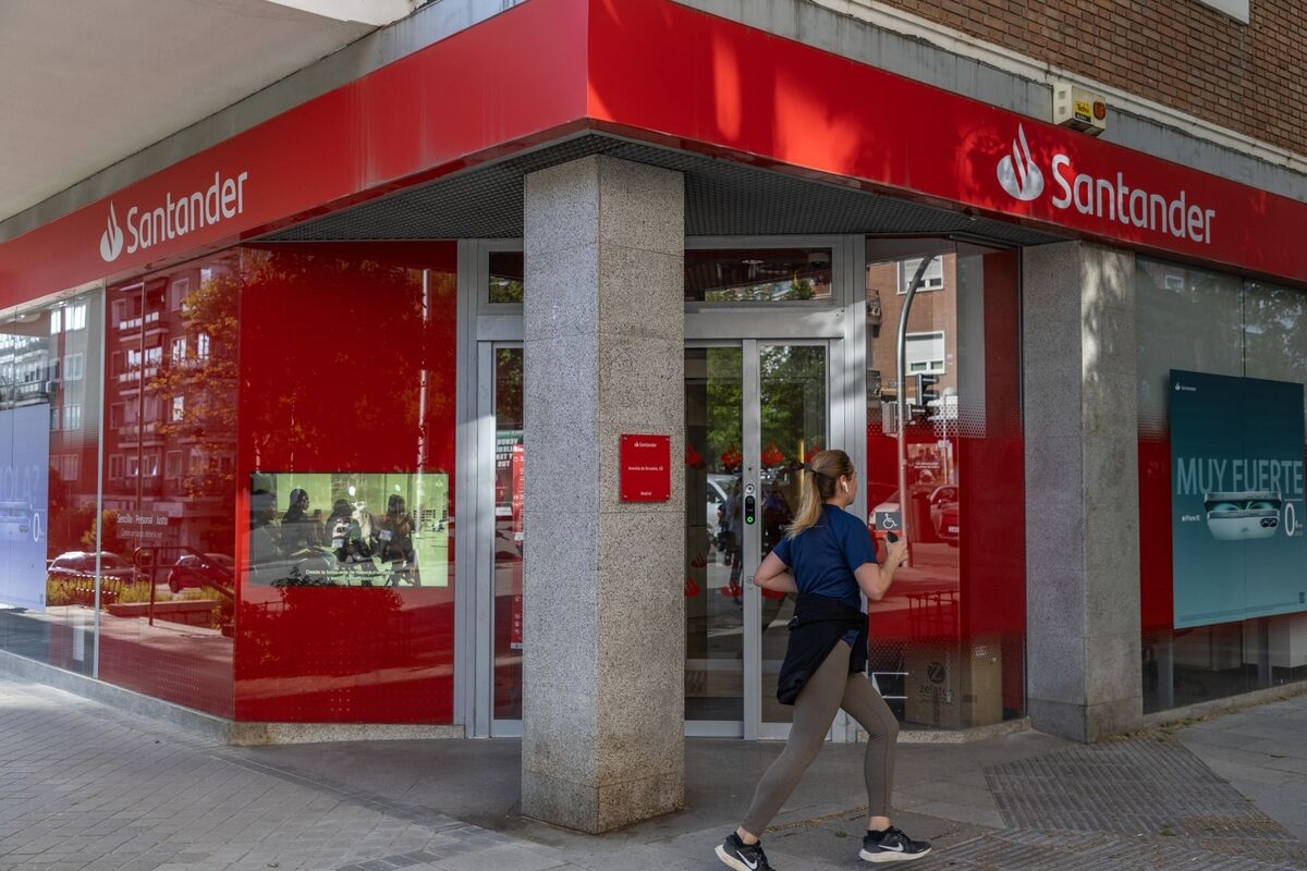 Santander's Hiring Headaches Go On as It Drops Broedel Plan