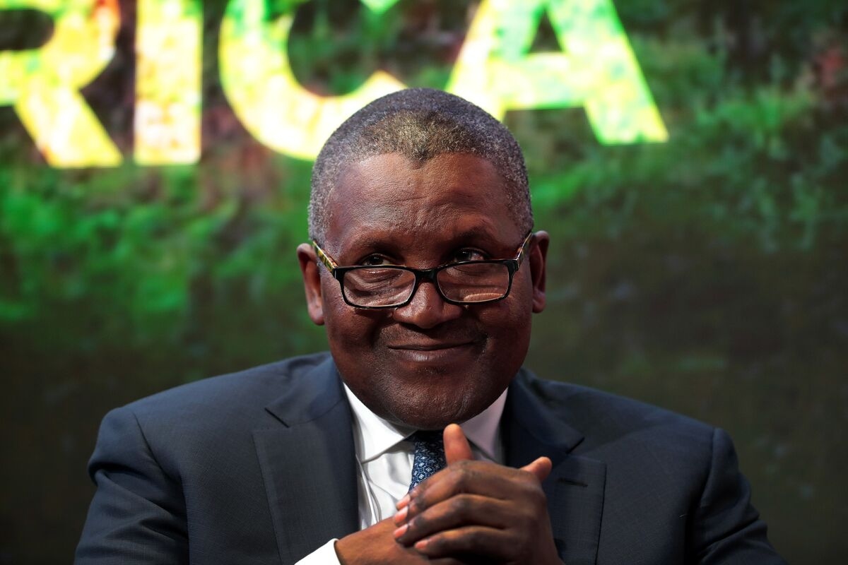 Dangote Plans to List Africa's Biggest Oil Refinery by Next Year