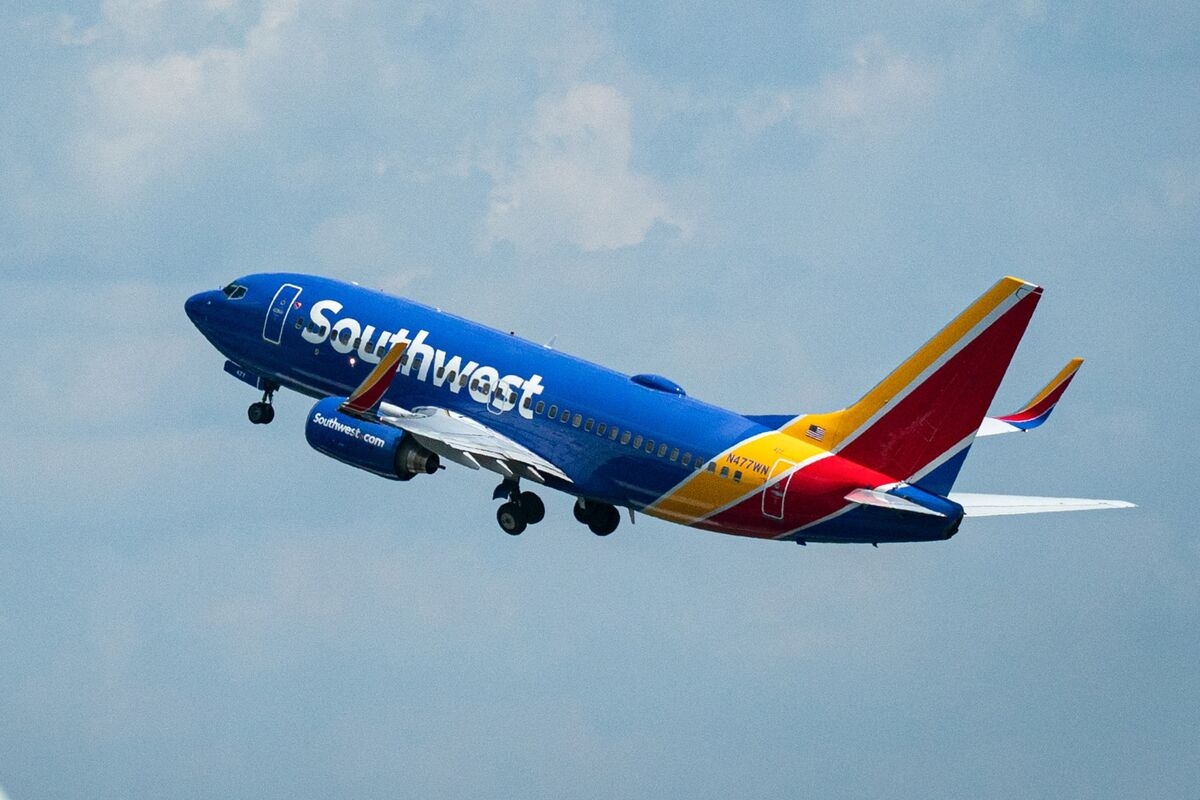 Southwest Crew Members Injured After Plane Makes Evasive Move