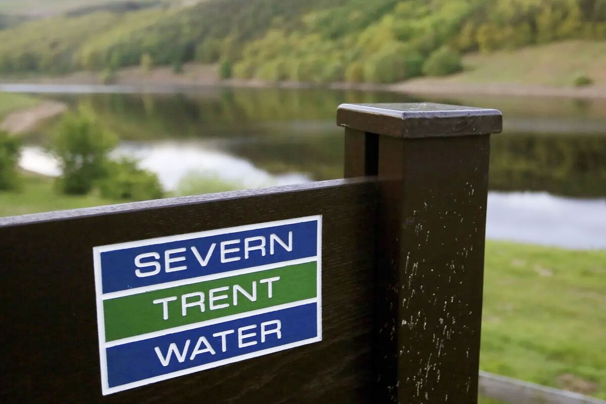 GM, Severn Trent Seize on Risk-on Mood With Impromptu Bond Sales