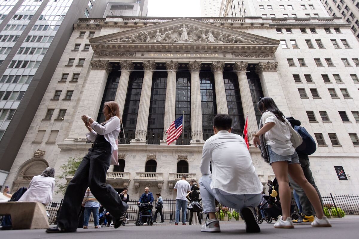 Platinum-Backed McGraw Hill Files for IPO Showing Narrowing Loss