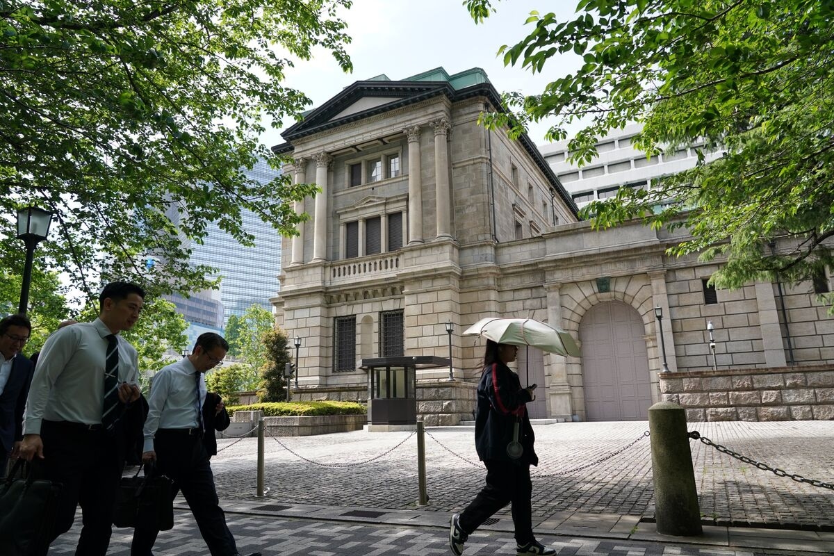 New Board Member Hints at Possible Raising of BOJ Price Outlook