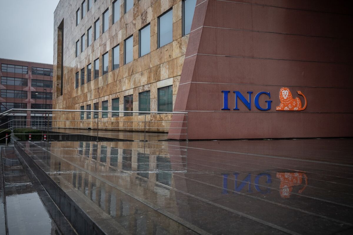 ING Sees Dollar Respite After Tariffs Boost Inflation