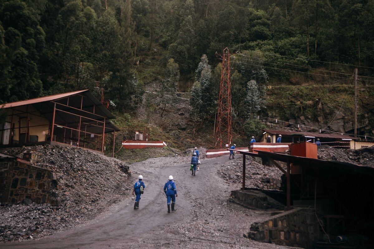 Tungsten Producer Almonty Shares Climb in Their US Trading Debut