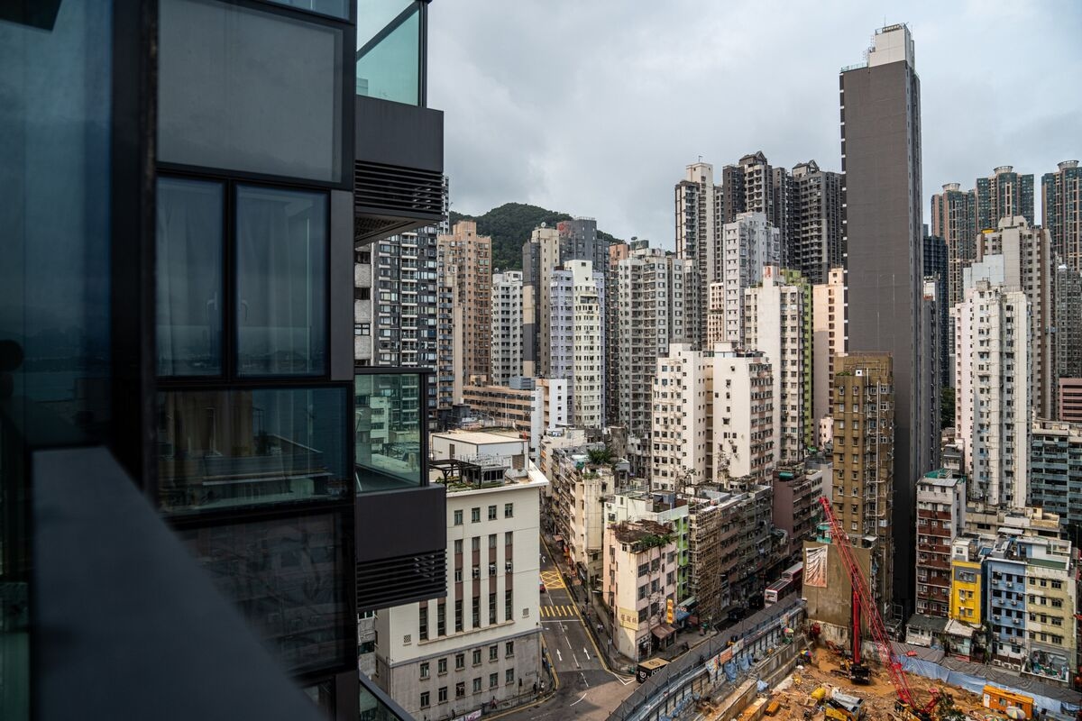 Hong Kong Home Sales Rebound to Stretch Through Year, CBRE Says