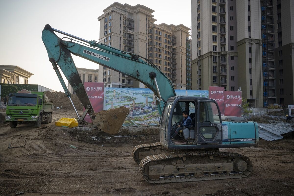 China's Construction Equipment Sales Surge, Signaling Recovery