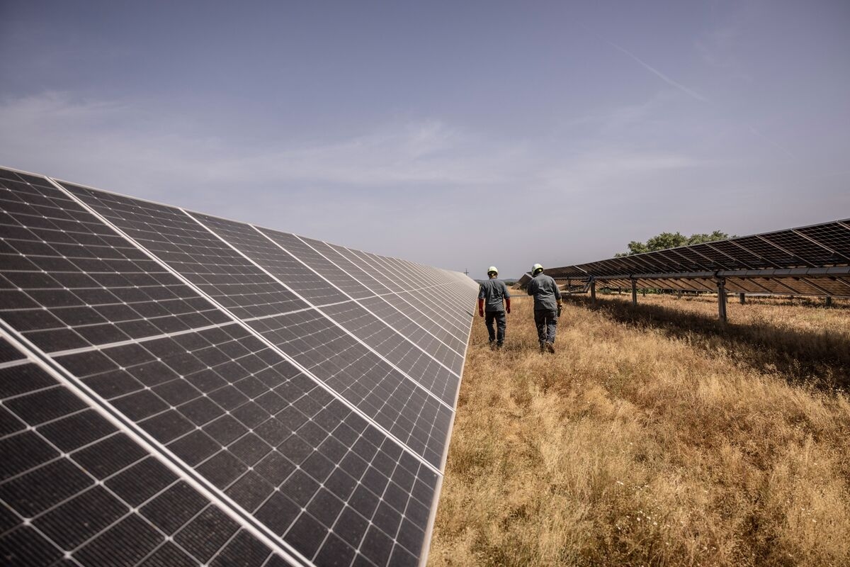 EU Relaxes Aid Limits to Spur Clean Tech Investment