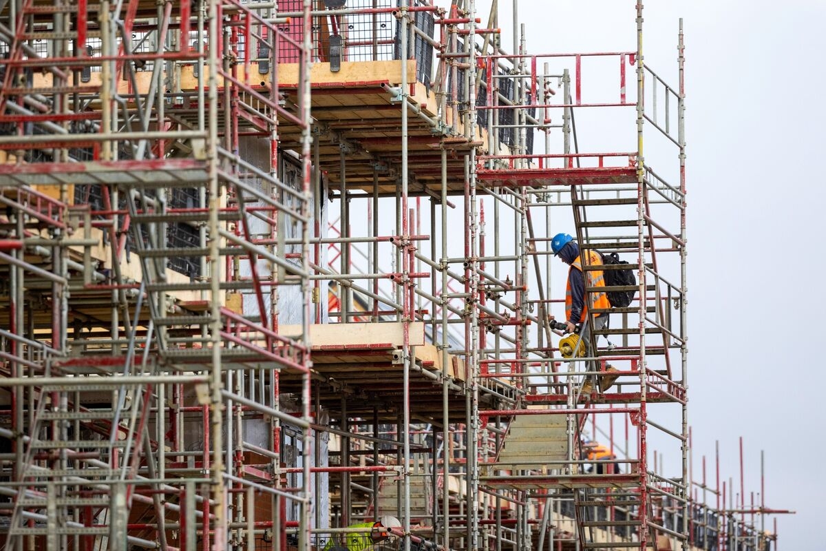 UK Climate Watchdog Warns Building Boom May Make Emissions Soar