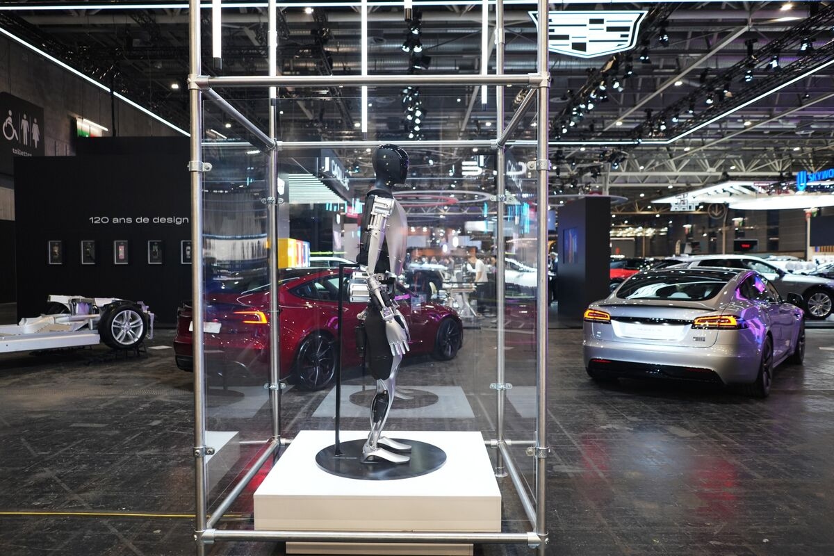 Tesla's Mystery Tour Rolls Past More Weak Earnings