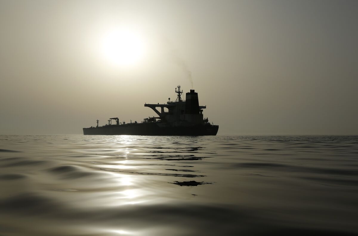 Russian Fuel Flows Decline to Lowest in 8 Months on Baltic Slump