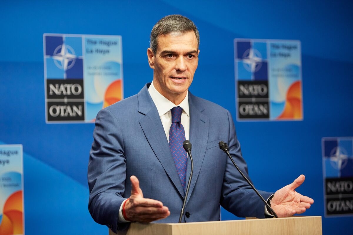 Sanchez Suffers Jibes From EU Leaders Who Won't Forget NATO Yet