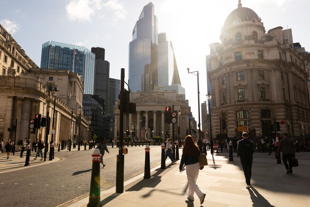 BOE's Mann Warns Unemployment Fears Are Keeping Saving Rate High