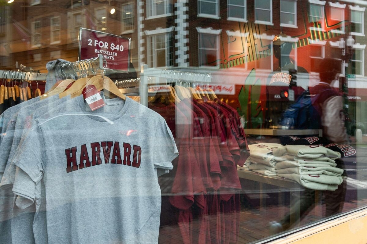 Harvard Expands Lawsuit Against US as Trump Funding Feud Deepens