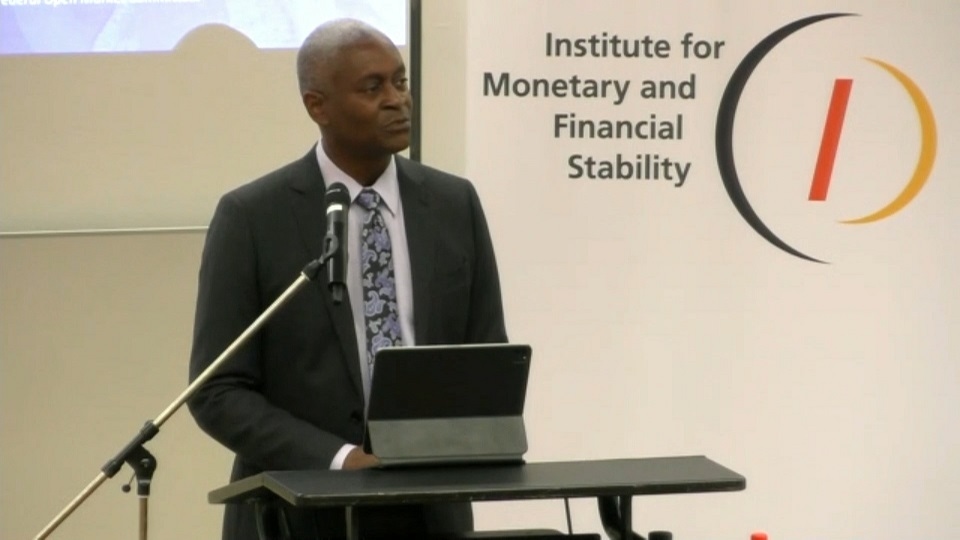 Fed's Bostic Says Resilient Economy Provides Space for Patience