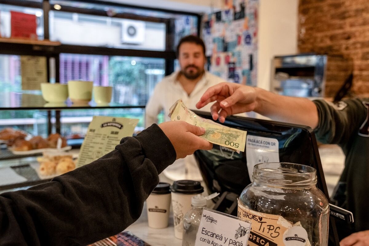 Argentina Grew More Than Expected After Milei Lifted FX Controls