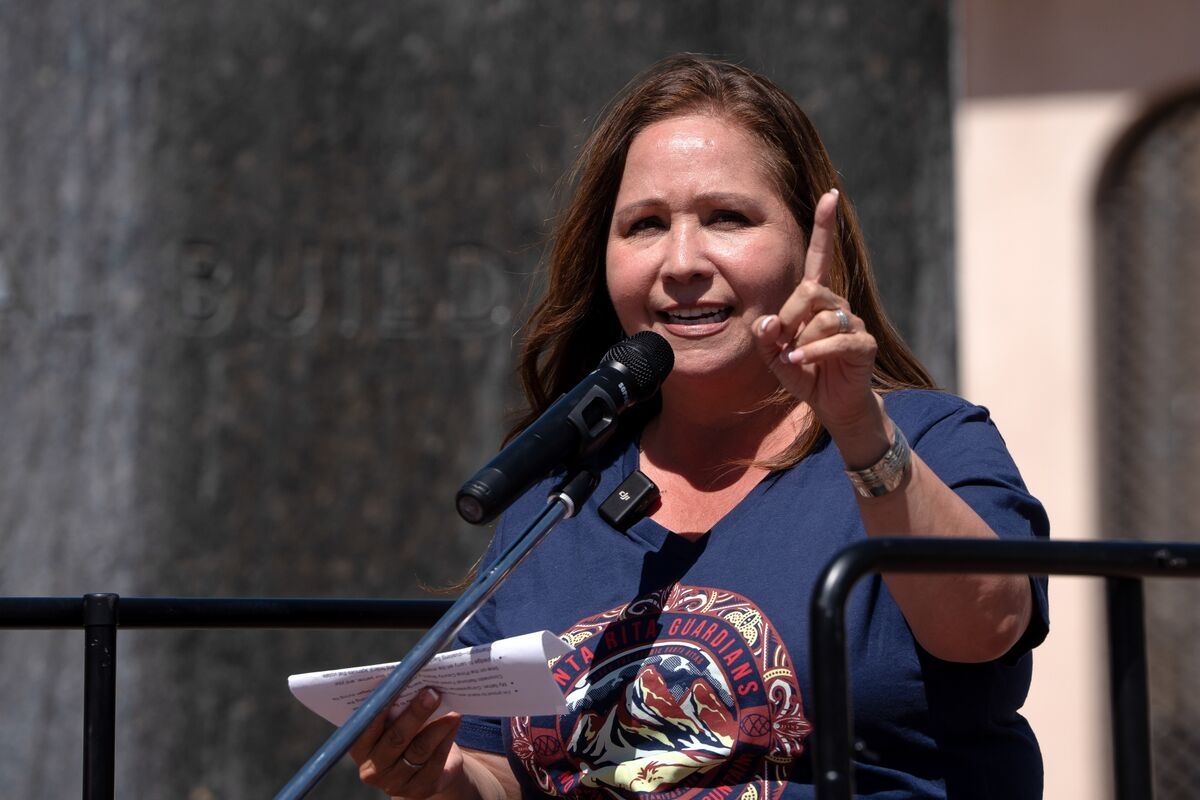 This Arizona Primary Is the Real Bellwether for Democrats