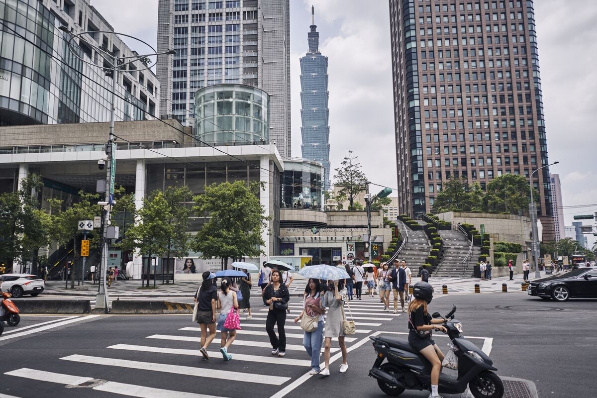 Taiwan to Step Up Lending to Companies for Domestic Investing