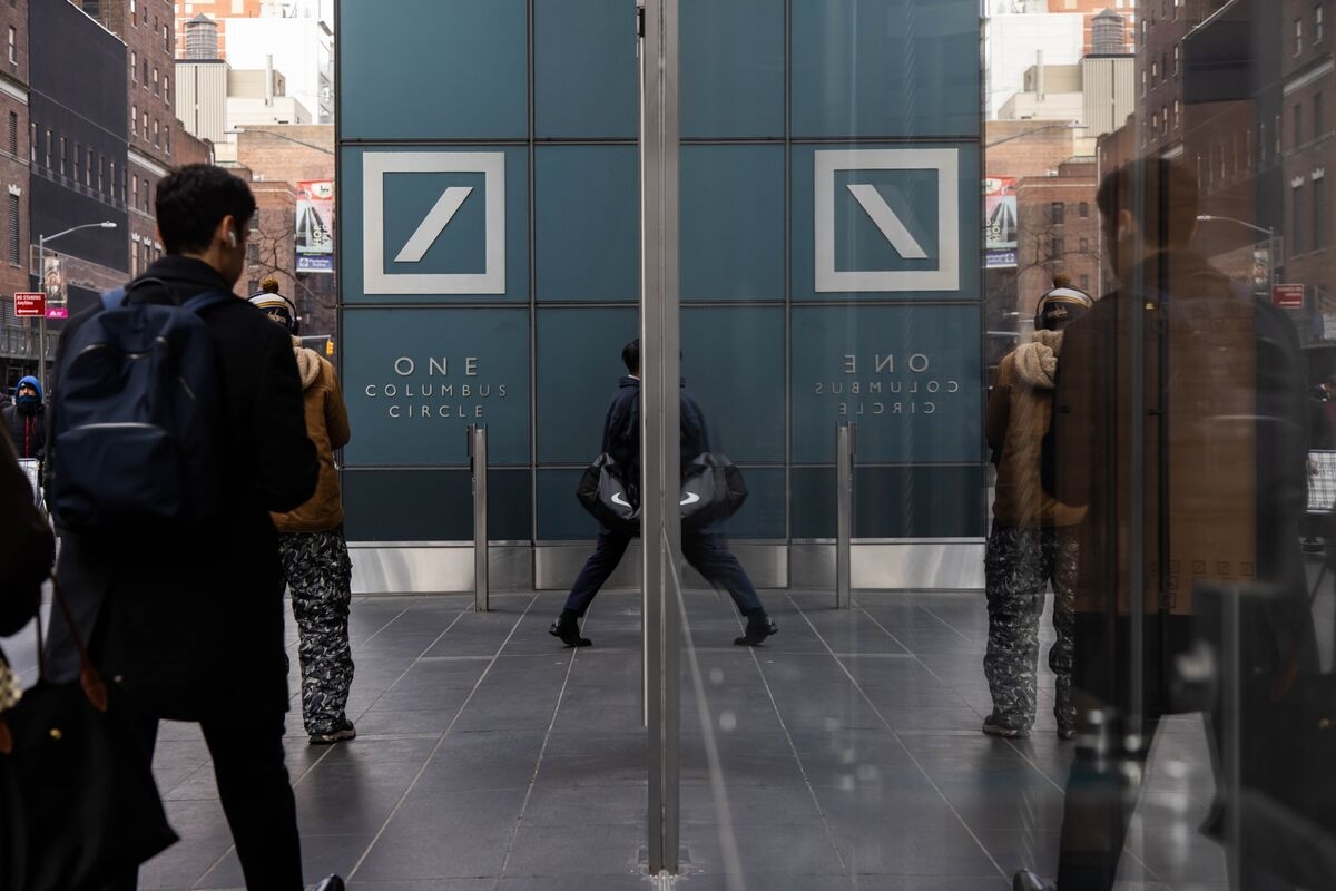 Deutsche Bank Raises Bar for SRT Leverage Amid ECB Inquiry