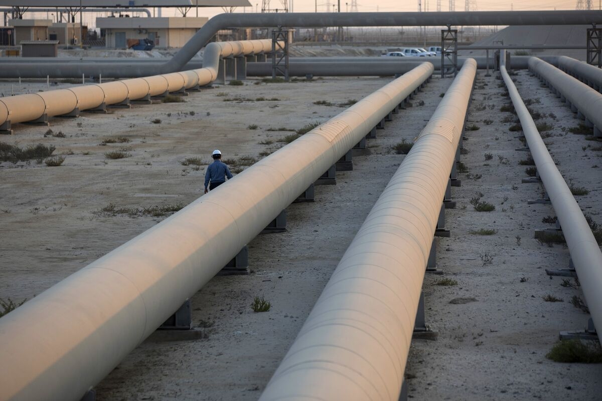 OPEC's New Supply Shock Locks In Oil Market's Return to Surplus