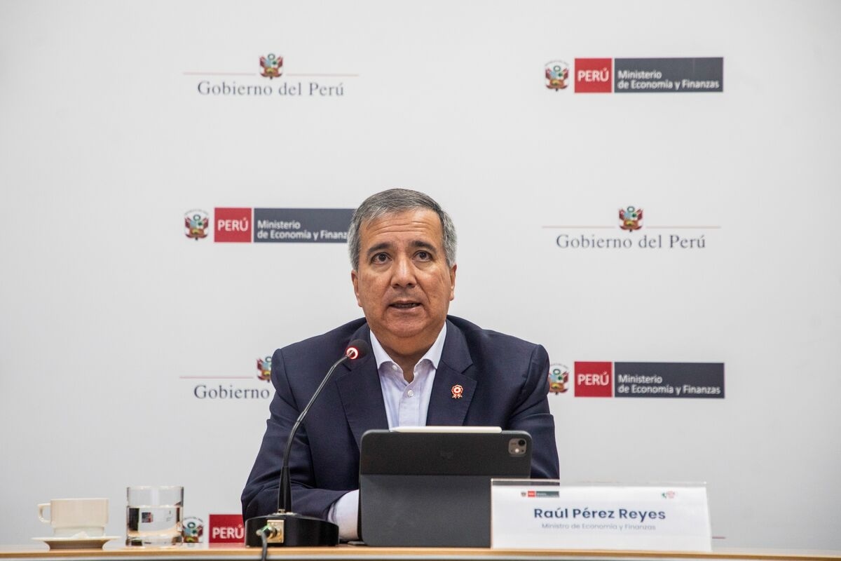 Latin America's Top Performer Peru Sees 2025 Outlook Worsening