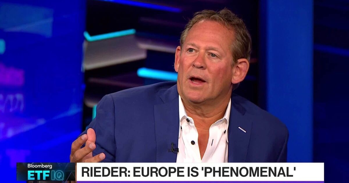 Rieder Favors Equities Over Long Duration Bonds